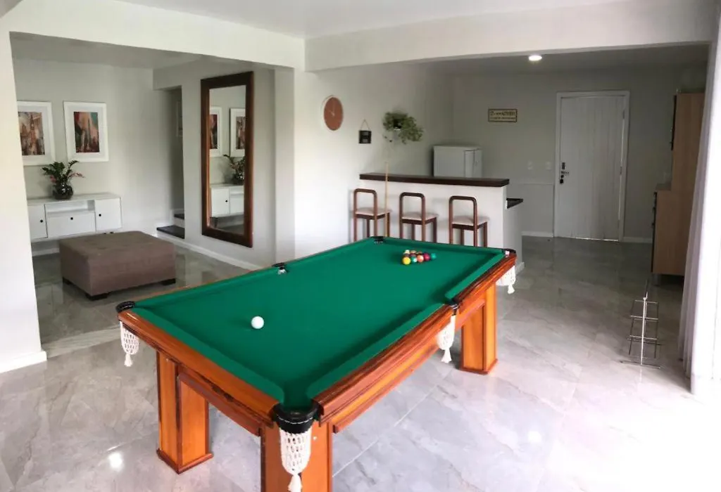 Apartamento moderno com piscina privada!-1